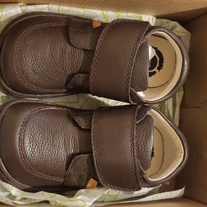 Livie and Luca Maverick leather shoes, size boys/girls 9.